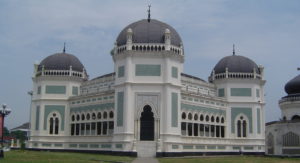 Die große Moschee in Medan. (Quelle: Wikimedia Commons/Daniel Berthold)