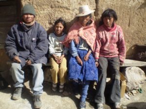Bolivianische Familie. (Quelle: Kindernothilfe-Partner)