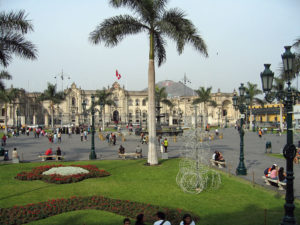 Der Palacio de Gobierno in Lima. (Quelle: Entropy1963-Eigenes-Werk-Public-domain-via-Wikimedia-Commons)